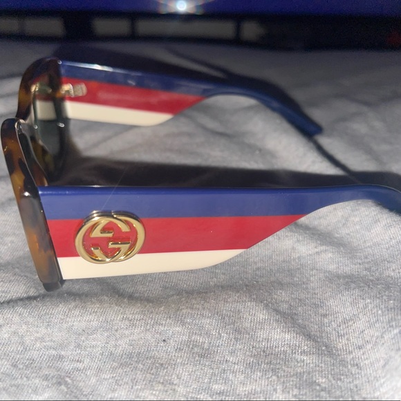 Gucci Sunglasses - Picture 2 of 6